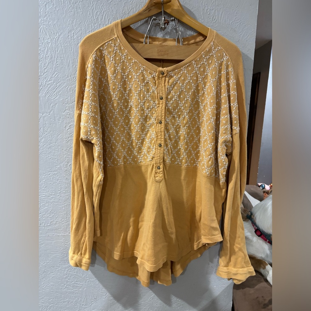 Free People We The Free Free Spirit embroidered Henley mustard yellow shirt Med